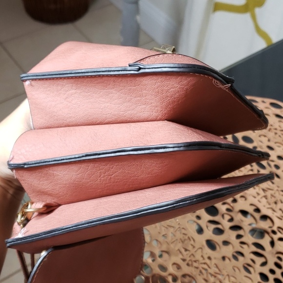 J Francis blush accordion style crossbody bag - Picture 9 of 9